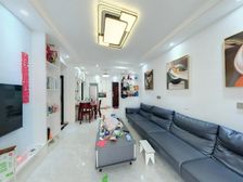 绿地悦公馆5栋前后无挡 业主自住急卖中间楼层只卖95万