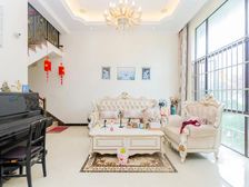 金榜星墅 4室2厅3卫 精装修 1100万元