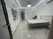 超大天井精装两房,南北通透,房东置换打新价格好谈,随时看房