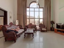 独栋别墅 毛坯房 大花园1000平米