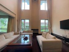 大虹桥核心区,高泾路别墅街,花园1100平,诚意卖亏钱出售!