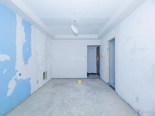 进、才。交通方便,高楼层,视野好;有钥匙,随时看房。