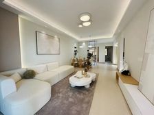 曼弄枫 精装3室2卫大阳区 户型方正无浪费 随时看房