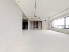 联投中心 62㎡大横厅五居室 高层观江 三梯两户 有车位