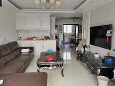 电梯中层精装修三房两厅两卫,适合一家三代同堂,拎包入住