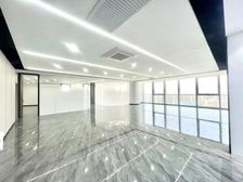 云泉中心561平可配家具4加1)汉峪金谷)高新万达广场