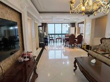 徐汇高端豪宅!急售降价200W!两南一北!带产权车位,价可谈