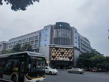 急售市中心独栋酒店,地铁口方便停车,接手可经营。产权干净