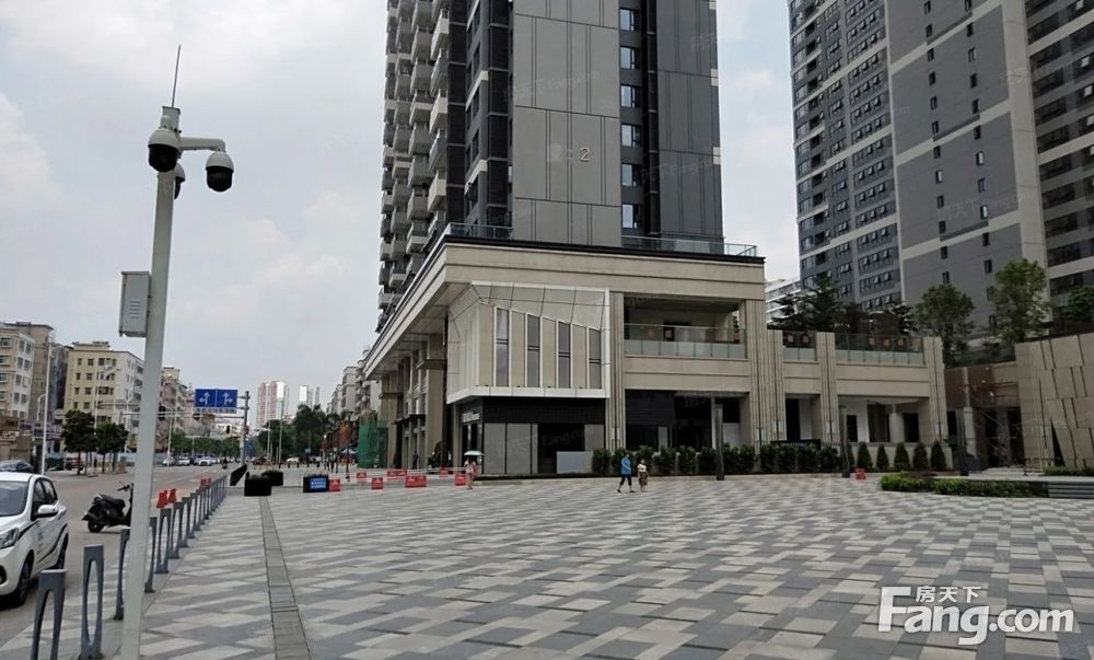 万达广场美泰天韵7204平2居南向简装修拎包入住