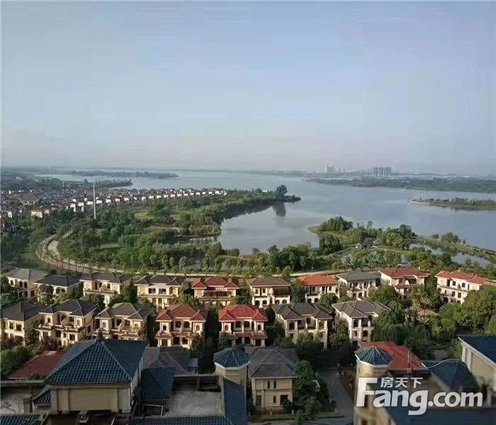 武汉新城 红莲湖 恒大二期完美地块前后景观带!