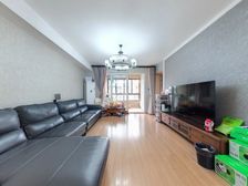 万科魅力花园 3室2厅2卫 精装修 213万元