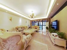 合景峰汇三期 靠湖大平层 改善户型精装修 拎包入住 一心想出