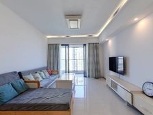 新世界云逸 123.62平4居 东北向中装修 着急出售