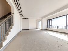 金沙次新小区 错层 利用率高层 采光视野好 性价比高