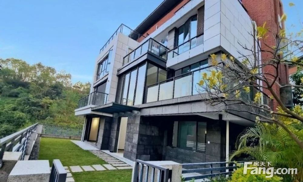 一手独栋别墅使用率高大花园半山半海