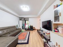 花溪公馆 3室2厅2卫 精装修 215万元 101平米