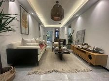 六小旁 万科品质 精装交付 出门就是歌朗河