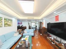 鼎鑫名流苑飞机户型三房,房东置换新房,价格好谈,看房随时方便