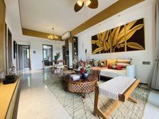 保利西双曼湖 板楼 精装修 南向采光好 次新小区 刚需小三居