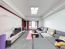 地铁口 地暖 全屋空调 新风系统 领包入住