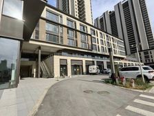 单价8000买沿街商业整层 带400平露台 餐饮教培办公均可