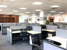 三大街精装670平整层写字楼,紧邻地铁,食宿便利,配套成熟