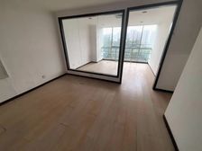 开发区地铁站旁 50平可注册 含物业含空调费 采光好