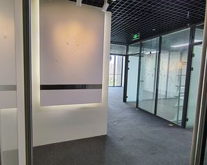 东二环地铁上盖东方银座临南新仓银河SOHO1.8万特价房急售