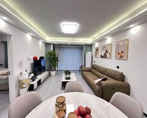 绿地海湾 听海苑 大三房 诚心出售