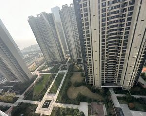 捡漏华润悦府楼7王大平层,可看江,小区中间,出门赣江摩天轮
