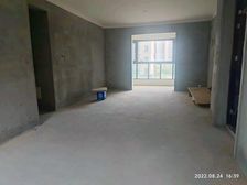 恒锦花苑二区 高楼层南北通透4房带车位急售 近地铁