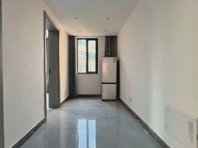 主卧朝南,全屋精装,南北通两房,近地铁,近龙之梦, 楼层