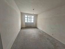 嘉善路地铁口 房东已买急售 满五年 看房有钥匙 价格空间大!