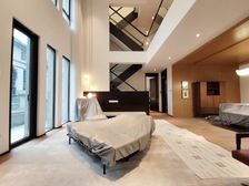 全新装修从未住过!豪装800W,实得面积600平!有天有地!