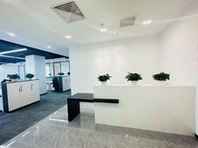 东四环 四惠东 地标写字楼 300平精装特价办公室 全套家具