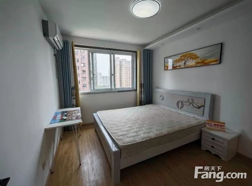 小区租房,二室二厅,民用水电可办居住证看房随时 电梯房