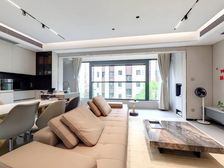 碧桂园光谷十里春风 5室2厅 143.35平精装修上叠