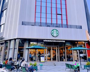 业主缺钱急售丶赔钱出售西城西单丶年租金40万个人能买商铺出售
