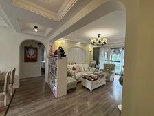 急售!业主诚心出售户型正气!精装修拎包入住!税费低!看房方便