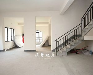 莱茵双拼别墅 位置好 性价比高 看房方便