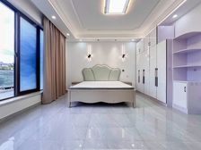 枫丹白露别墅 4室2厅3卫 精装修 1000万元