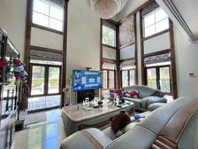 惠南急售!朝南别墅260平精装修