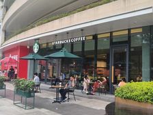 信达金茂广场 临街星巴克 一口价58万!