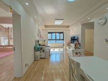 西郊半岛88平两房两厅一卫,中央空调带地暖带产权车位,随时看