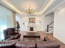 万科东区别墅 豪华装修 全屋中央空调地暖 使用空间达400平