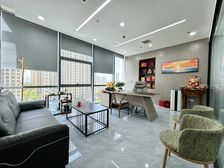 阳面!高端纯写 欢乐汇联创中冶250平 带全套家具 随时看