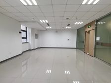 地铁口100米 甲方直租无中介 停车方便食堂便利店免费会议室