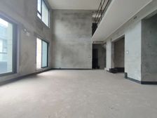 (60平大露台)中央公园叠墅现房,首付低22万,保税港8中