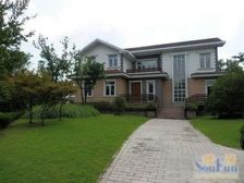 正看佘山好别墅,小区中心位置,花园1900平