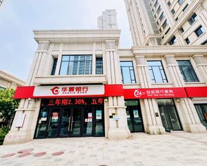 上新!朝阳十里河丶年租金70万业主移民急售丶个人能买商铺出售